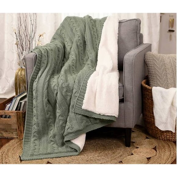 NWT Life Comfort Cable Knit Throw Blanket Green 50 in x 60 in - Picture 1 of 6